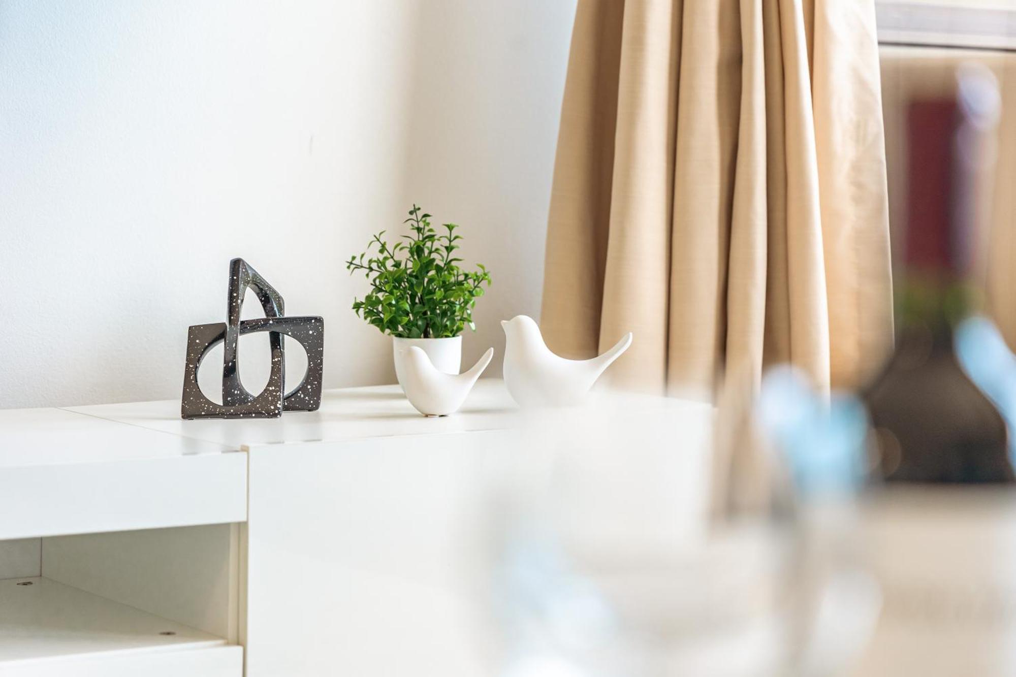 Newly Renovated 2 Bedroom Condo, 1 Block To Waikiki Beach, Free Parking Honolulu Luaran gambar