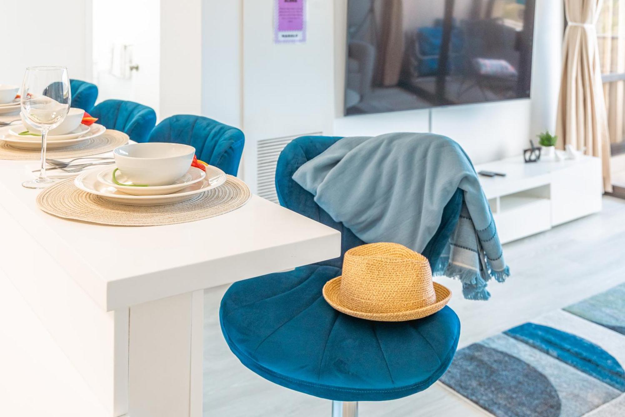 Newly Renovated 2 Bedroom Condo, 1 Block To Waikiki Beach, Free Parking Honolulu Luaran gambar
