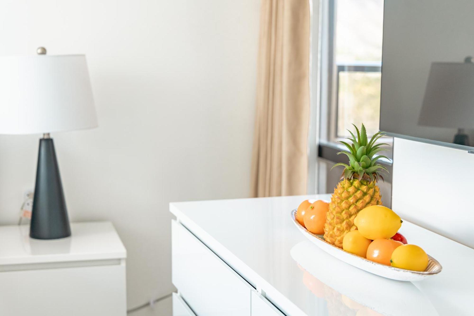 Newly Renovated 2 Bedroom Condo, 1 Block To Waikiki Beach, Free Parking Honolulu Luaran gambar
