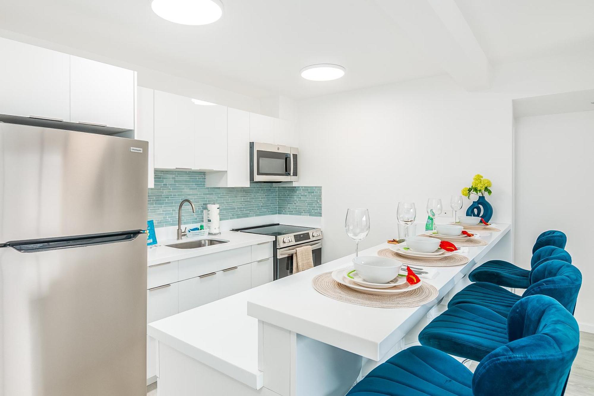Newly Renovated 2 Bedroom Condo, 1 Block To Waikiki Beach, Free Parking Honolulu Luaran gambar