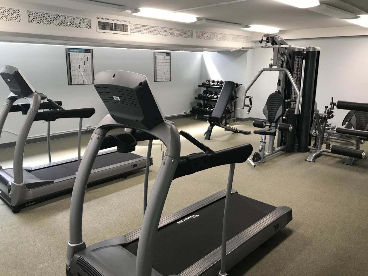 Newly Renovated 2 Bedroom Condo, 1 Block To Waikiki Beach, Free Parking Honolulu Luaran gambar